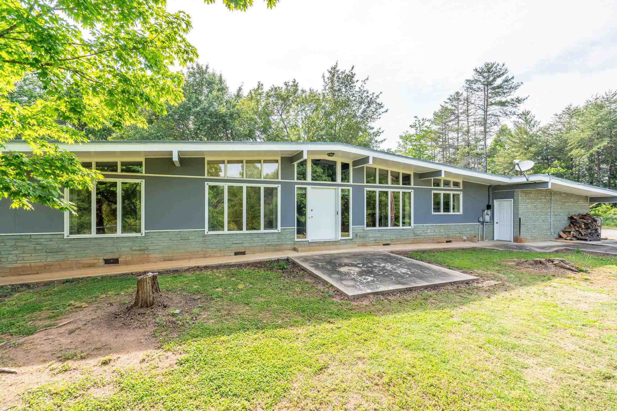 Property Photo:  740 Hulon Howard Road  SC 29356 