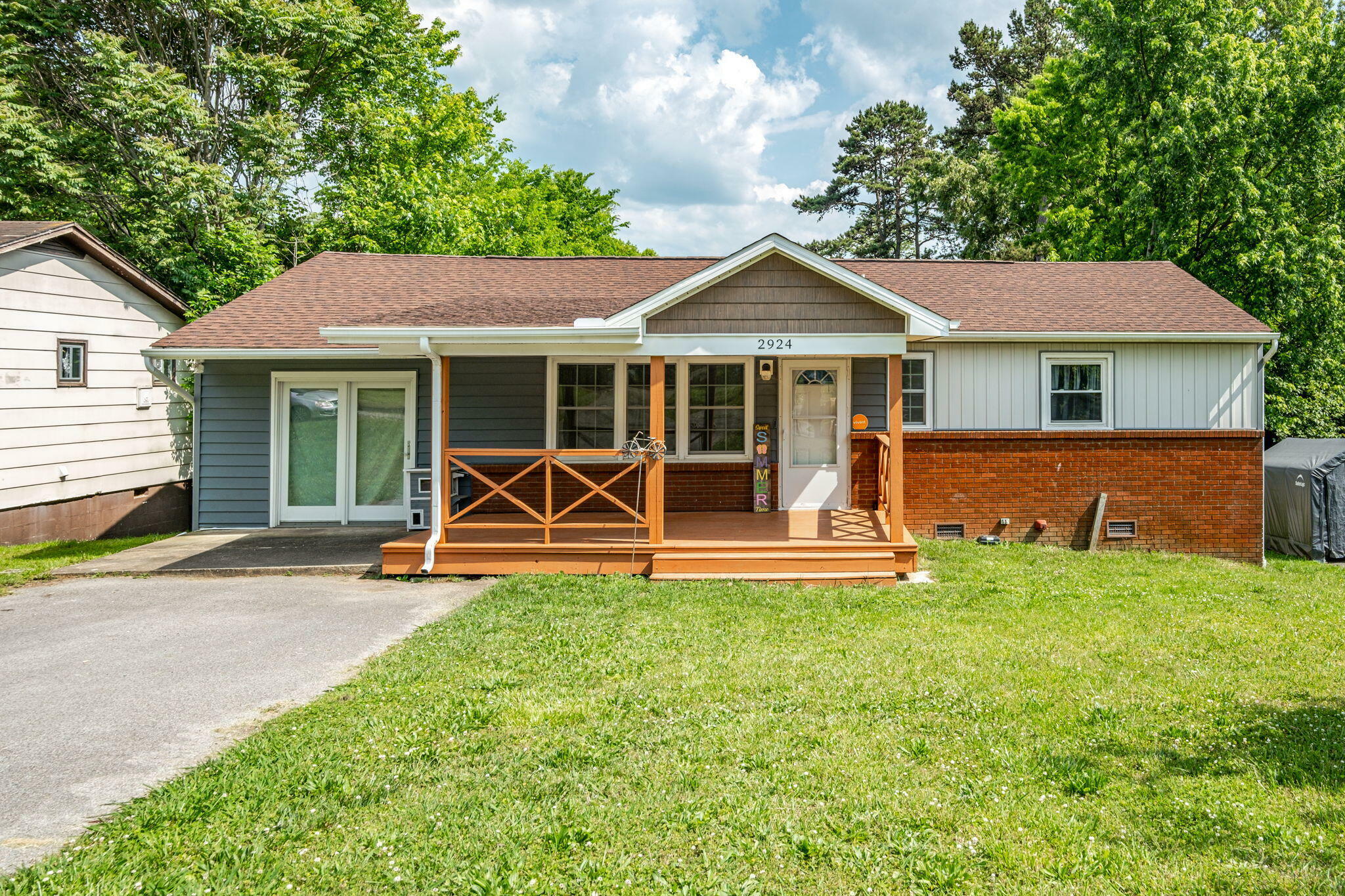 Property Photo:  2924 Carson Ave  TN 37917 