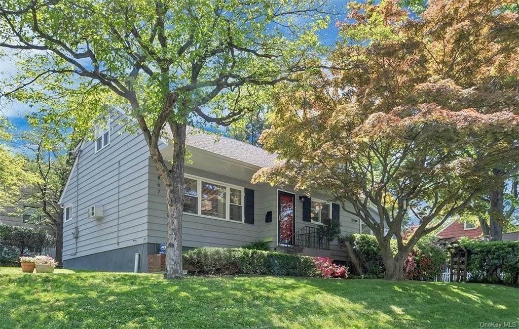 Property Photo:  867 Lockwood Drive  NY 10566 