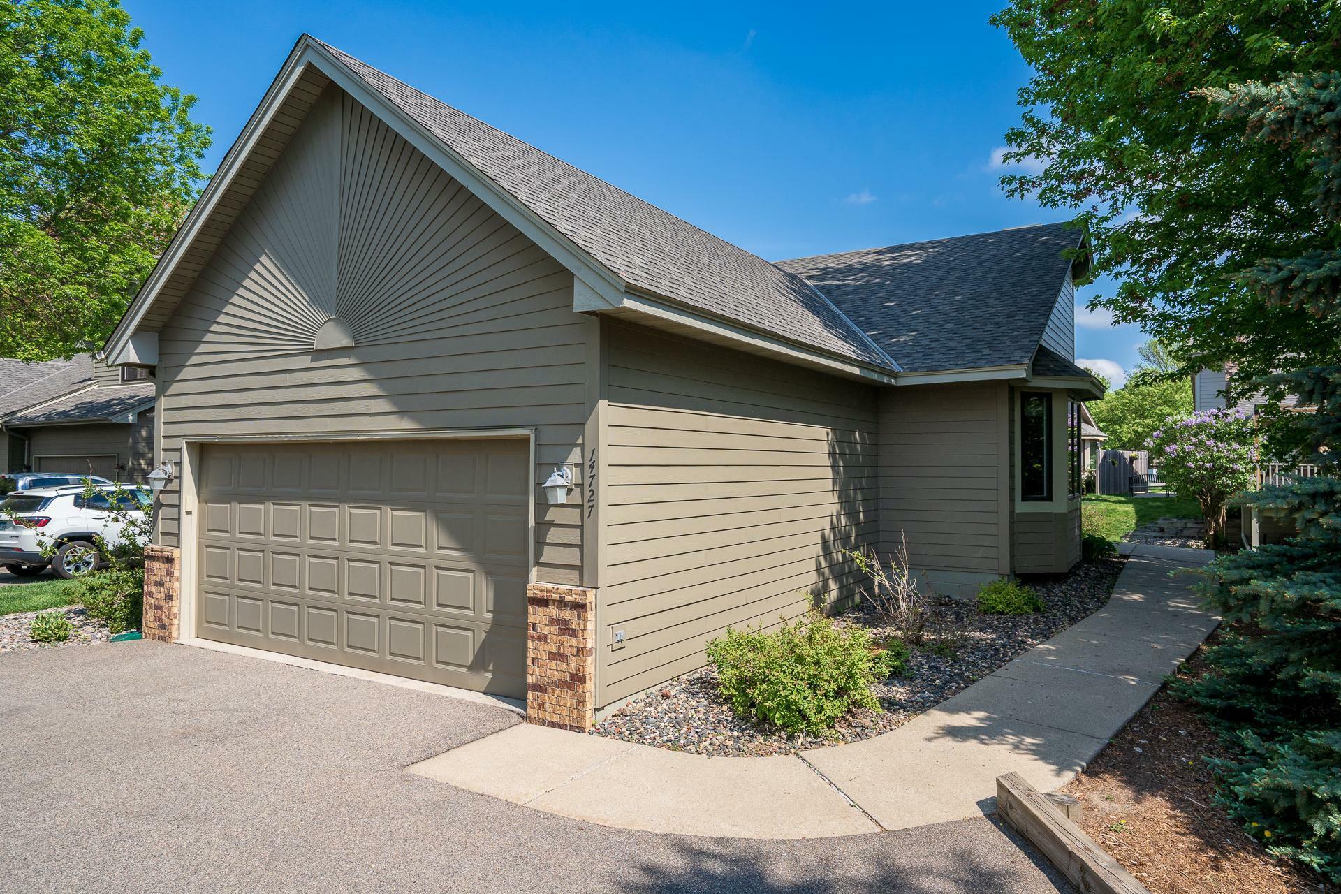 Property Photo:  14727 Southampton Drive  MN 55306 