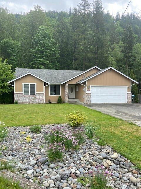 2921 Green Valley Dr  Maple Falls WA 98266 photo