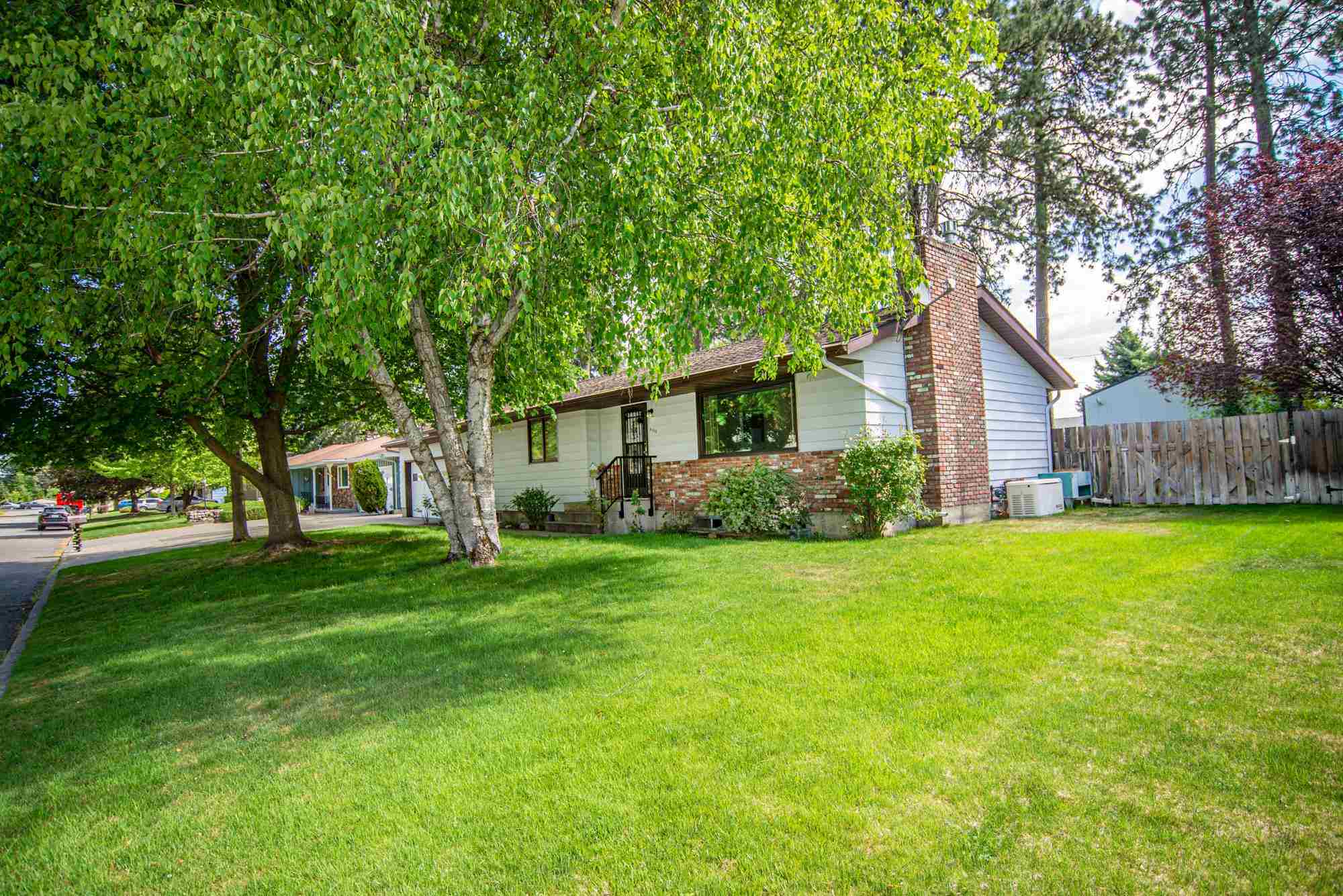 Property Photo:  9408 N Normandie Ln  WA 99218 