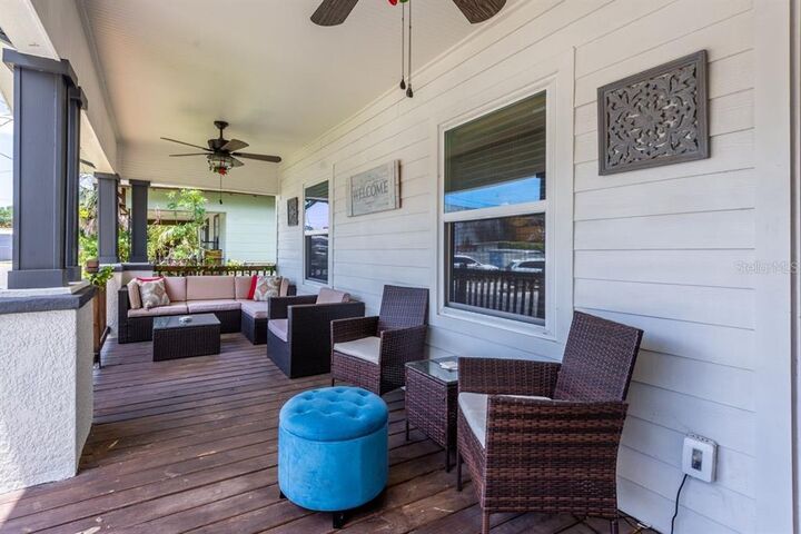 Property Photo:  912 E Ida Street  FL 33603 
