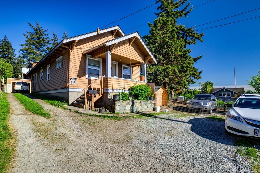 Property Photo:  321 N 4th St A-D  WA 98273 