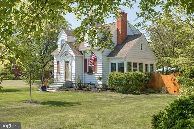 Property Photo:  724 Frederick Avenue  VA 22601 