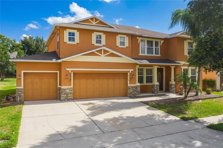 Property Photo: 10119 Malpas Point FL 32832