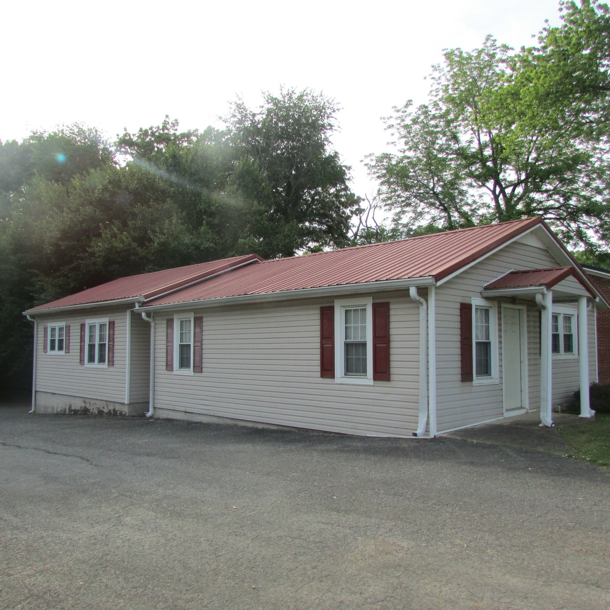 Property Photo:  611 Buffalo Rd N  TN 38464 