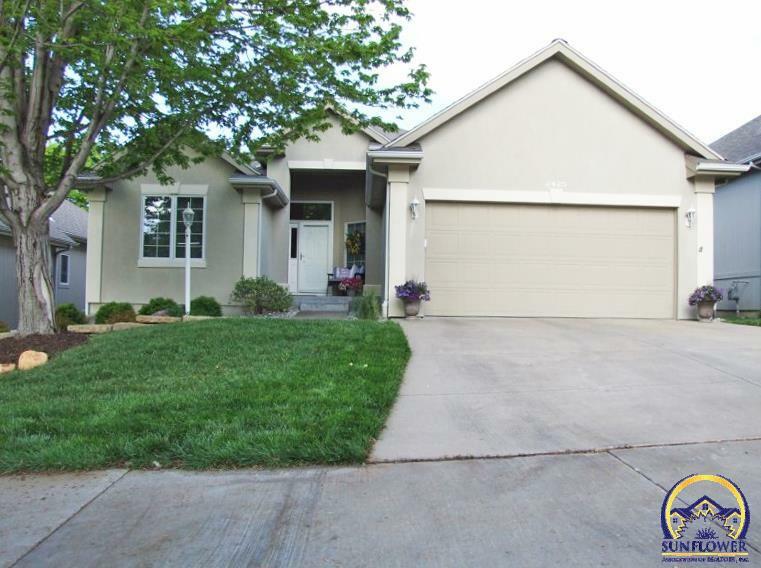 Property Photo:  2425 SW Camelot Pl  KS 66614 