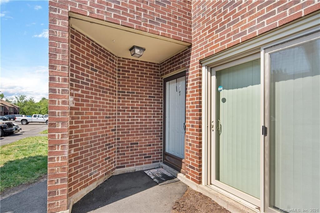 Property Photo: 295 Redstone Hill Road 7 CT 06010