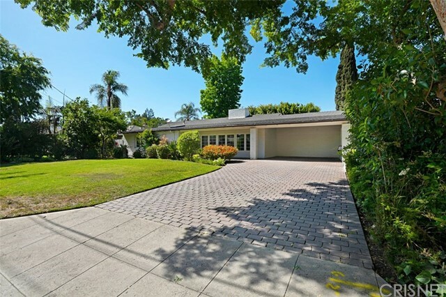 Property Photo:  12335 Tiara Street  CA 91607 