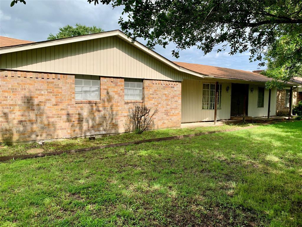 Property Photo:  737 Farm Road 2297  TX 75482 