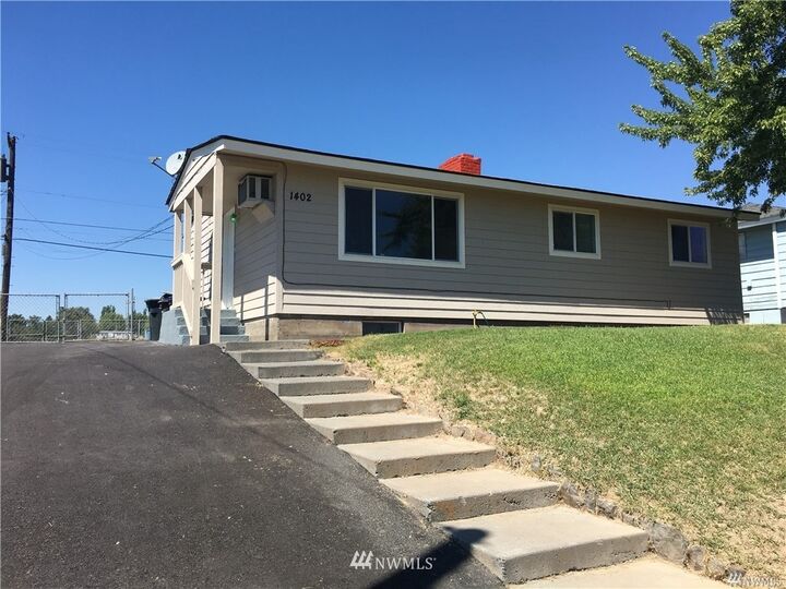1402 N Buell Street  Moses Lake WA 98837 photo