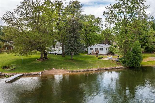 Property Photo: 16209 S Seymour Road MI 48451