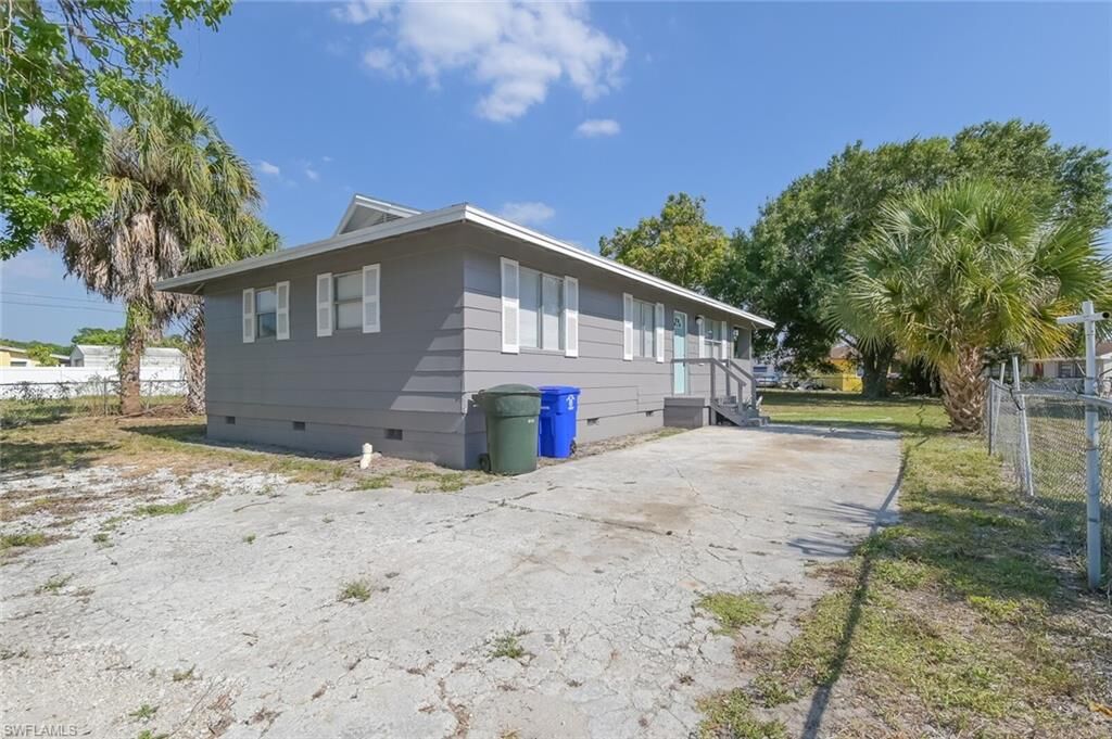 Property Photo: 106 William Street FL 33916