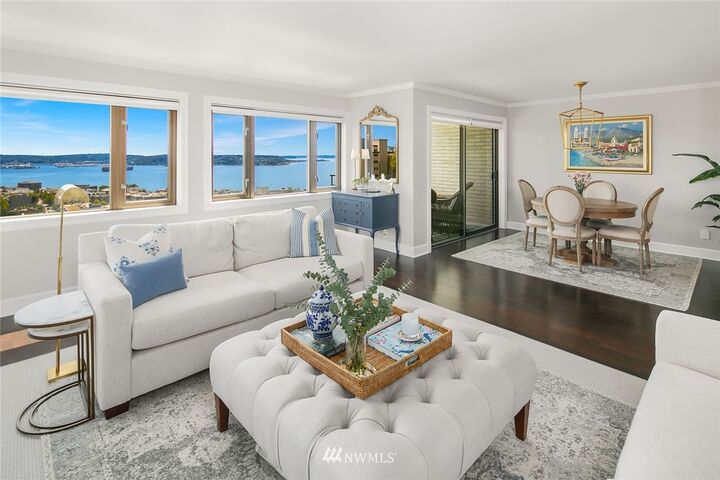 Property Photo:  7 Highland Drive 503  WA 98109 