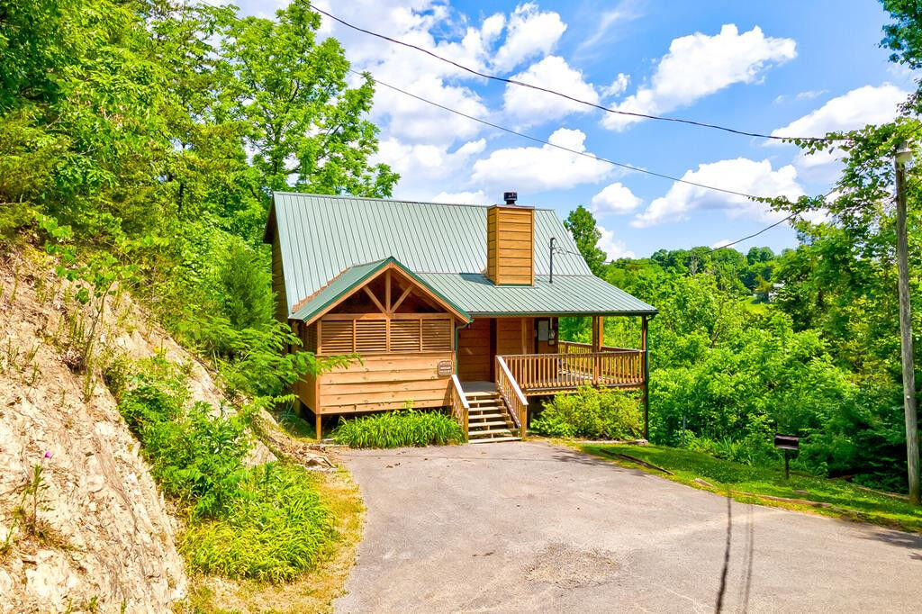 Property Photo: 1620 Tirres Hill TN 37862