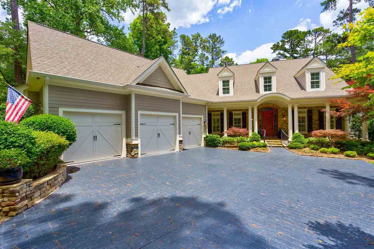 Property Photo: 1100 Parrotts Cove Road GA 30642