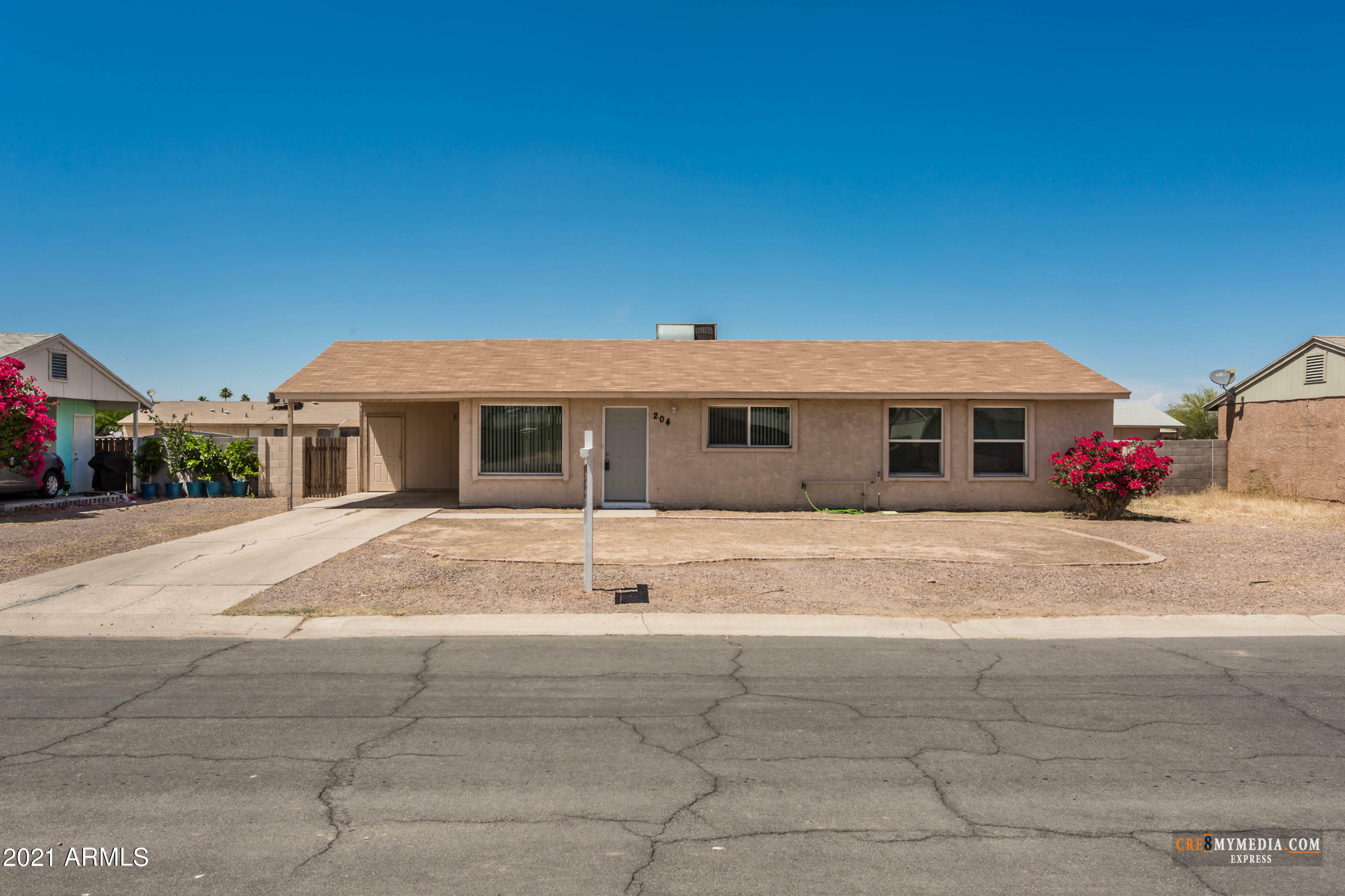 Property Photo:  204 E Evelyn Street  AZ 85122 