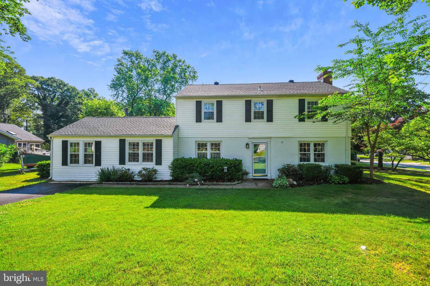 Property Photo: 4 Severndale Road MD 21146
