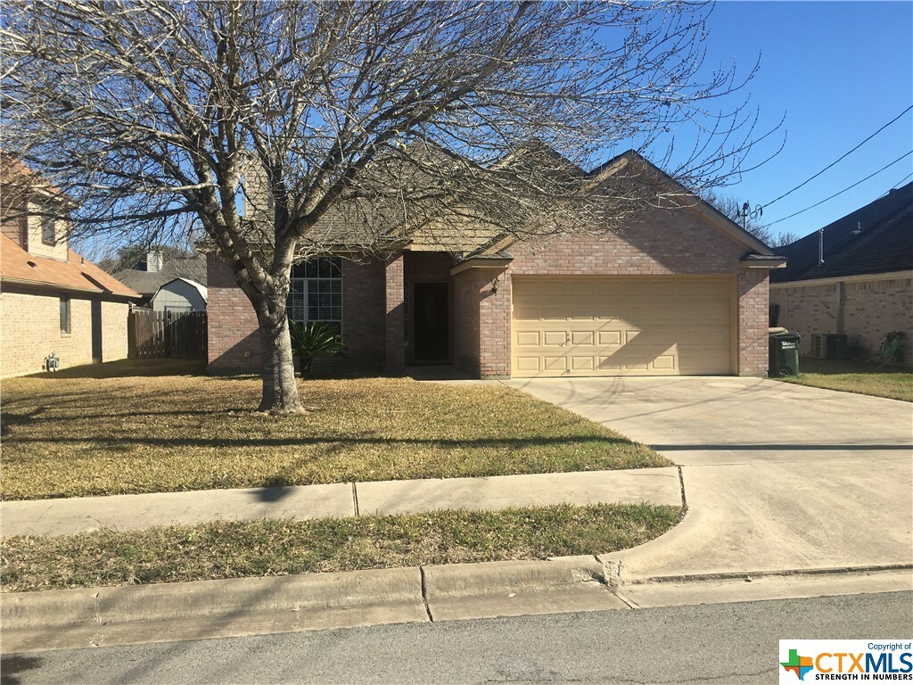 Property Photo:  1113 Cimarron Court  TX 78666 