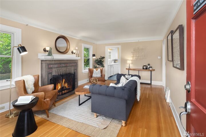 Property Photo: 6729 10th Ave NW WA 98117