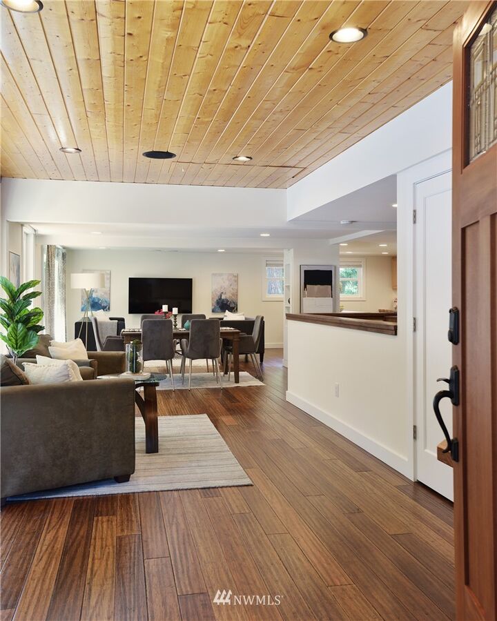 Property Photo:  17022 26th Avenue NE  WA 98155 