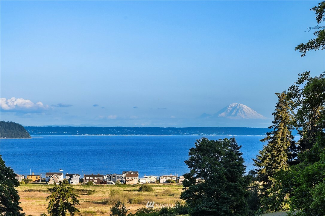 Property Photo: 1944 Bayvista Place WA 98249
