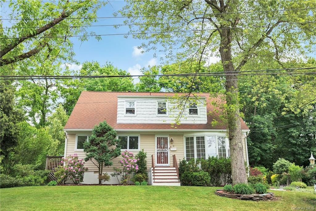 Property Photo:  22 Primrose Avenue W  NY 10607 