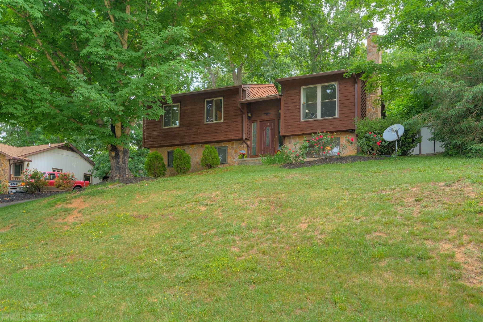 Property Photo:  2113 Charlton Lane  VA 24141 