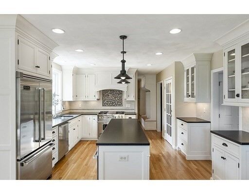 Property Photo:  6 Blakes Hill Road  MA 01886 