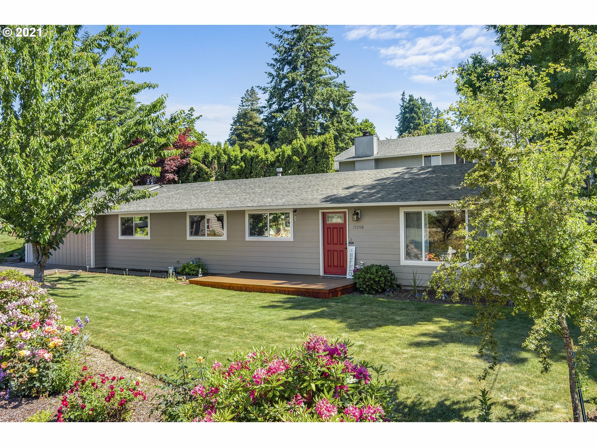 Property Photo: 15208 SW Willamette St OR 97140