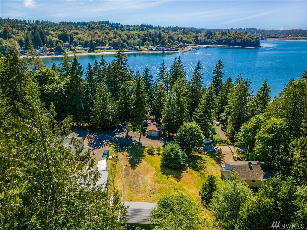 Property Photo:  100 E Orchard Lane  WA 98584 