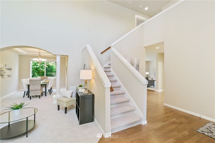 Property Photo: 22608 37th Avenue SE WA 98021