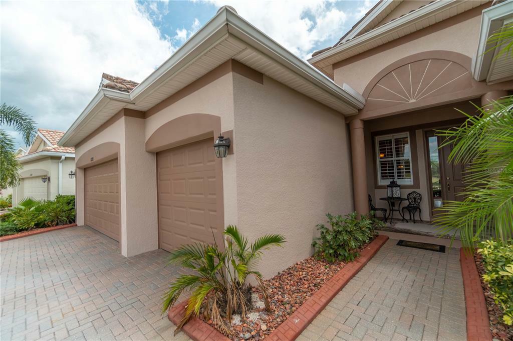 Property Photo: 11778 Granite Woods Loop FL 34292