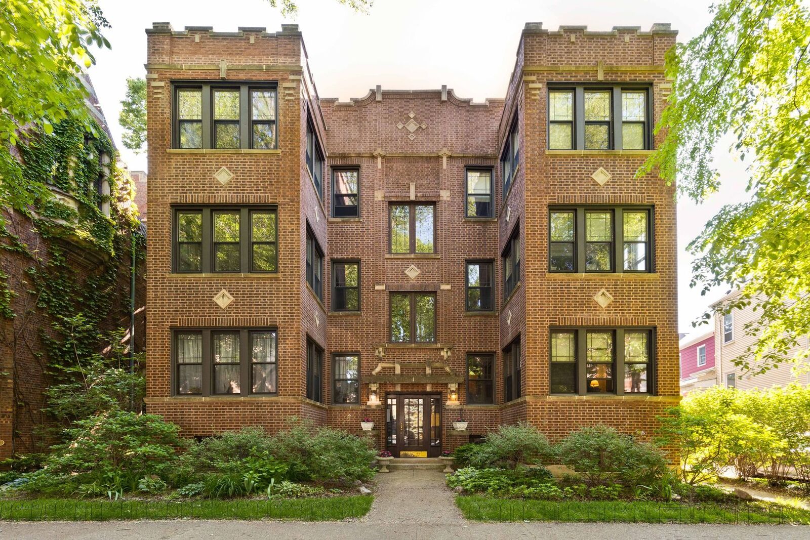 Property Photo:  809 Forest Avenue 1S  IL 60202 