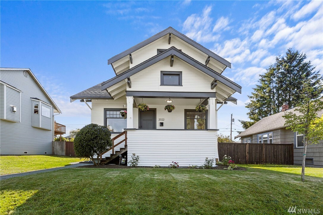 Property Photo: 2022 Virginia Ave WA 98201