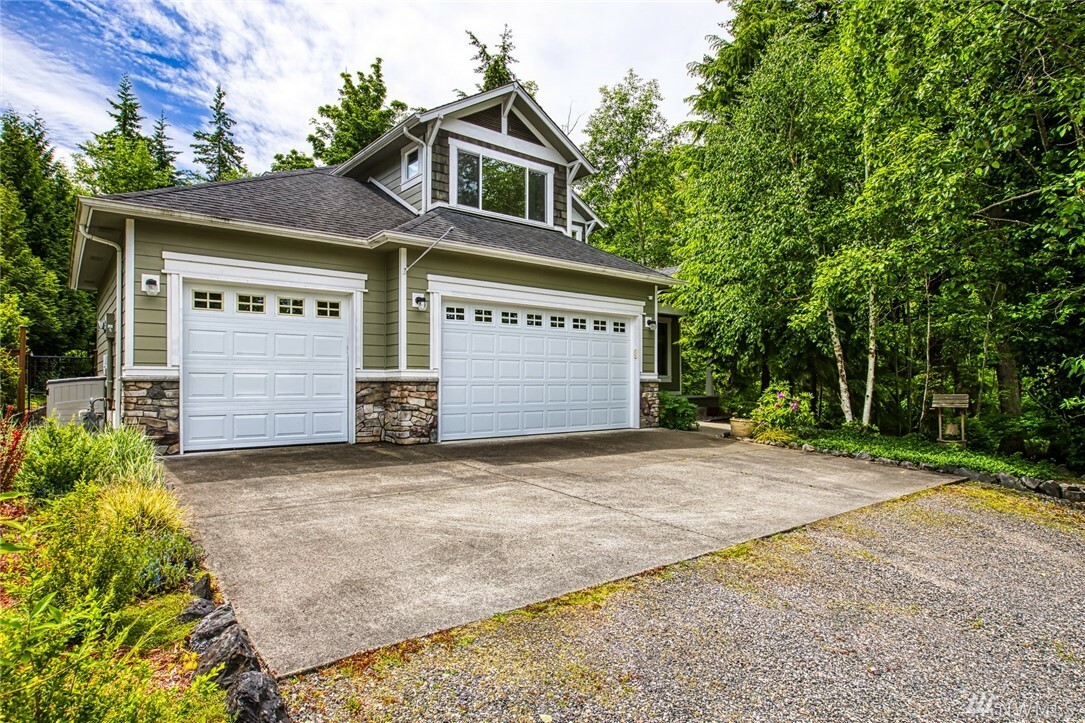 Property Photo:  4375 Lakehill Lane  WA 98229 