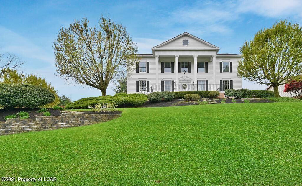 Property Photo:  1 Osborne Drive  PA 18640 