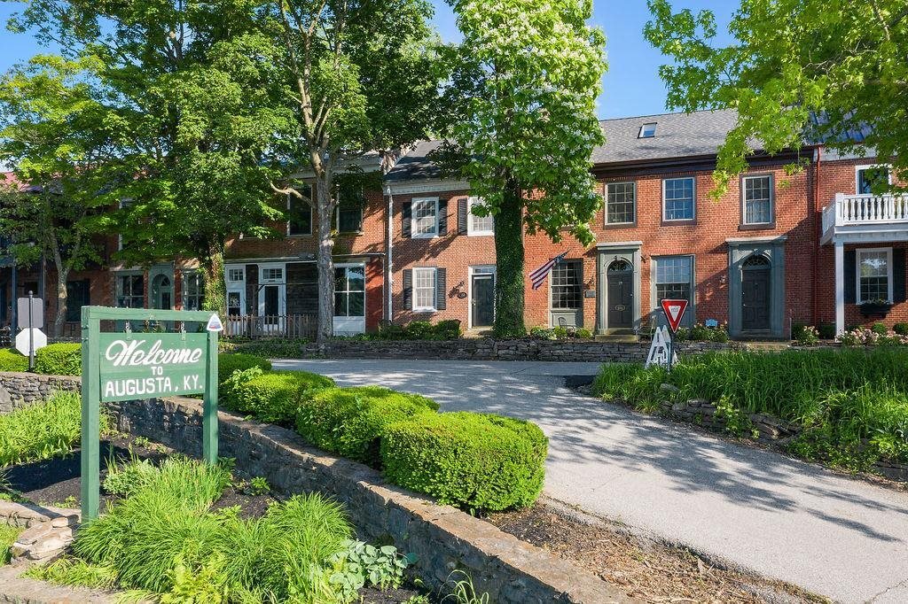 Property Photo:  113 W Riverside Drive  KY 41002 