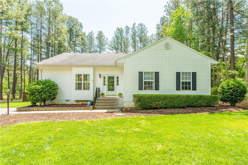 Property Photo:  34 White Oak Way  VA 22923 