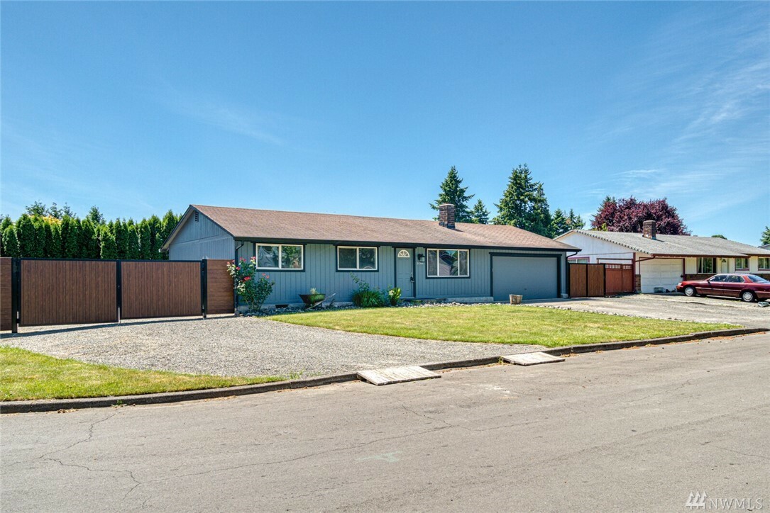 Property Photo:  12511 NE 72nd St  WA 98682 