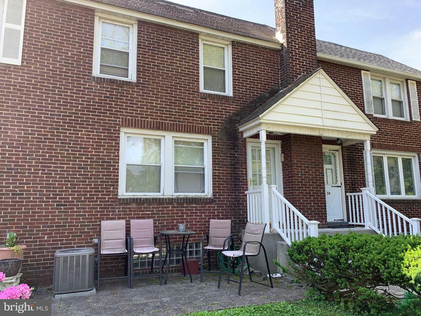 Property Photo:  32 Dowling Avenue  NJ 08106 