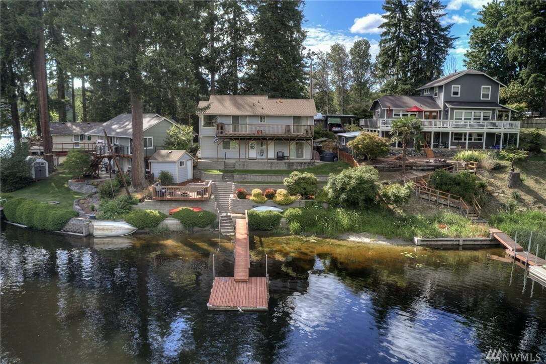 Property Photo:  5611 Peninsula Dr SE  WA 98513 