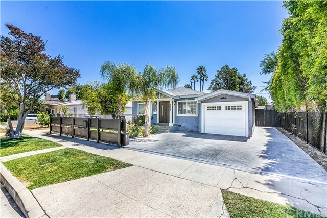 Property Photo:  5850 Balcom Avenue  CA 91316 