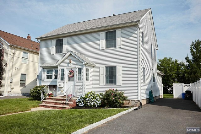 Property Photo:  61 Memorial Place  NJ 07407 