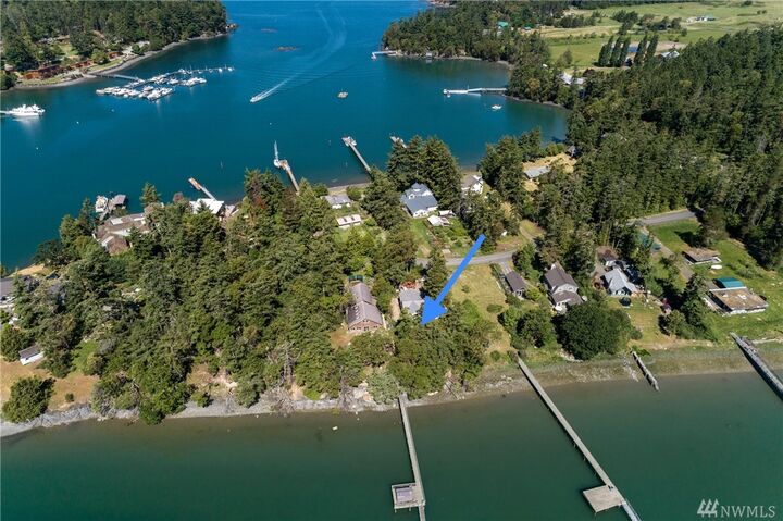 Property Photo:  415 De Haro Lane  WA 98250 