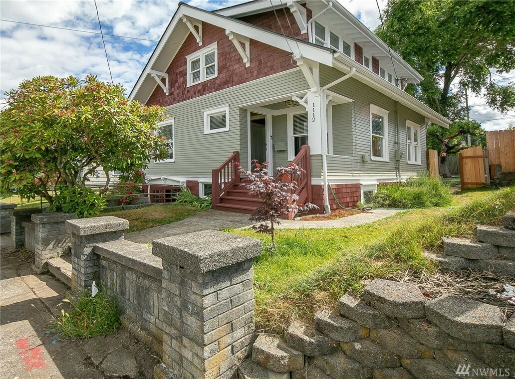 Property Photo: 1112 Cogean Ave WA 98337