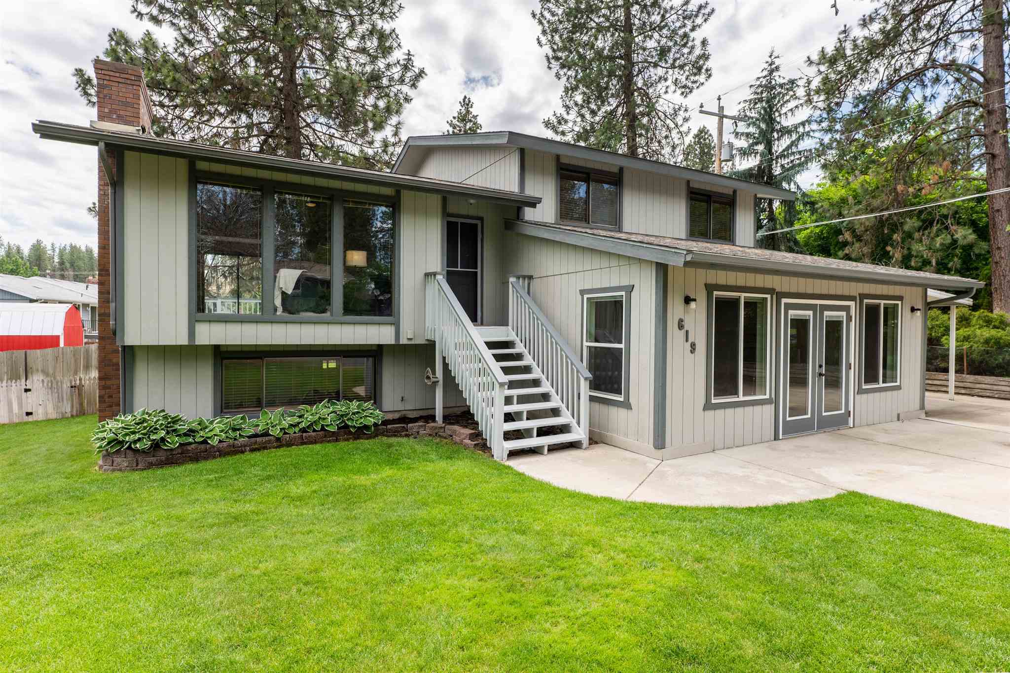 Property Photo:  619 W Rolland Ave  WA 99218 