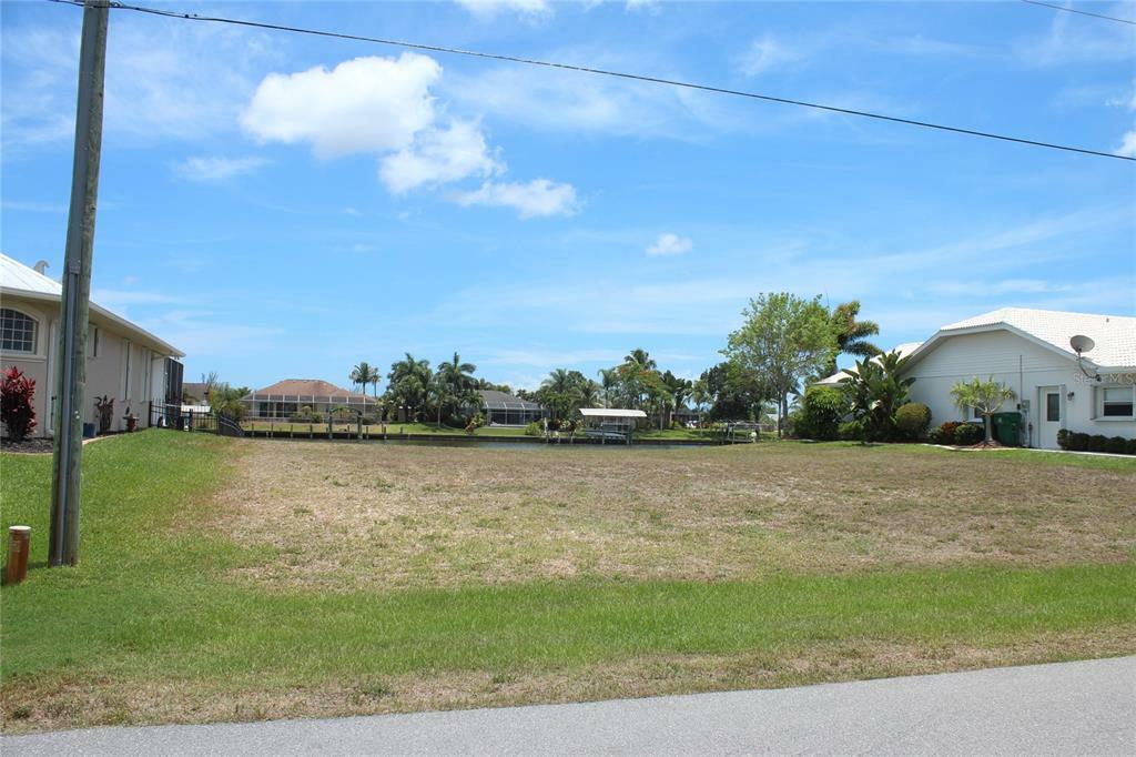 Property Photo:  15874 Aqua Circle  FL 33981 