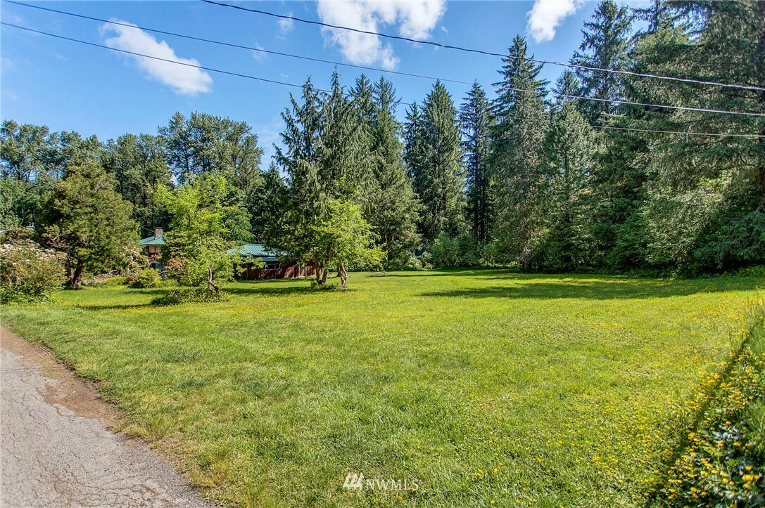 Property Photo:  10988 325th Avenue SE  WA 98027 